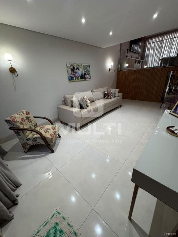 Casa, 4 quartos, 370 m² - Foto 1