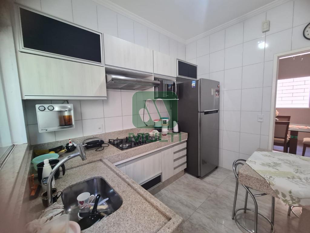 Casa à venda com 3 quartos, 160m² - Foto 5