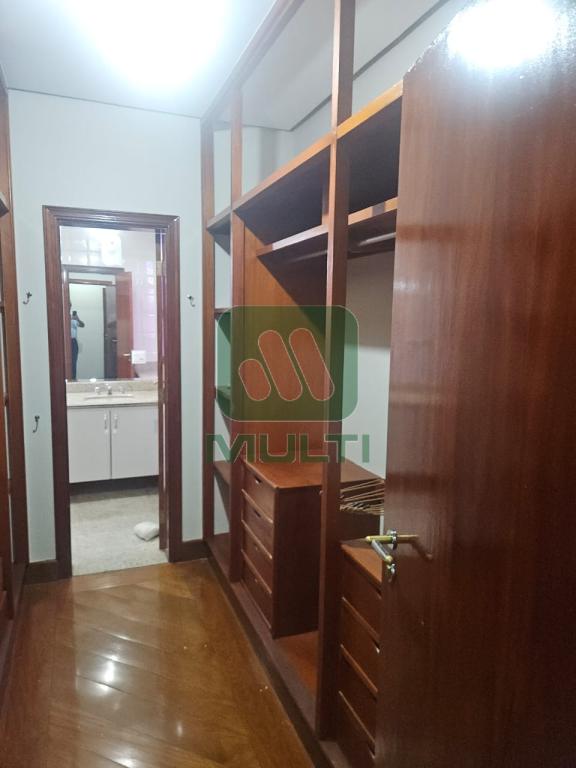 Apartamento à venda com 4 quartos, 337m² - Foto 2