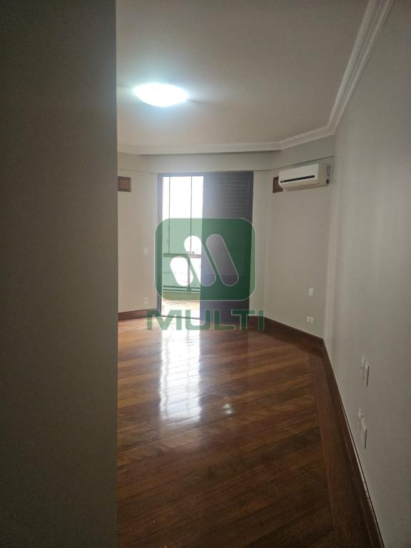 Apartamento à venda com 4 quartos, 337m² - Foto 11