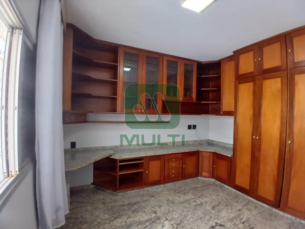 Apartamento à venda com 3 quartos, 160m² - Foto 18