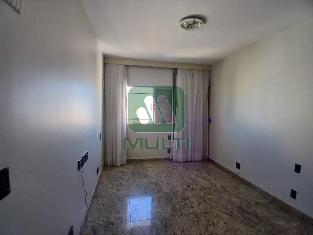 Apartamento à venda com 3 quartos, 160m² - Foto 23