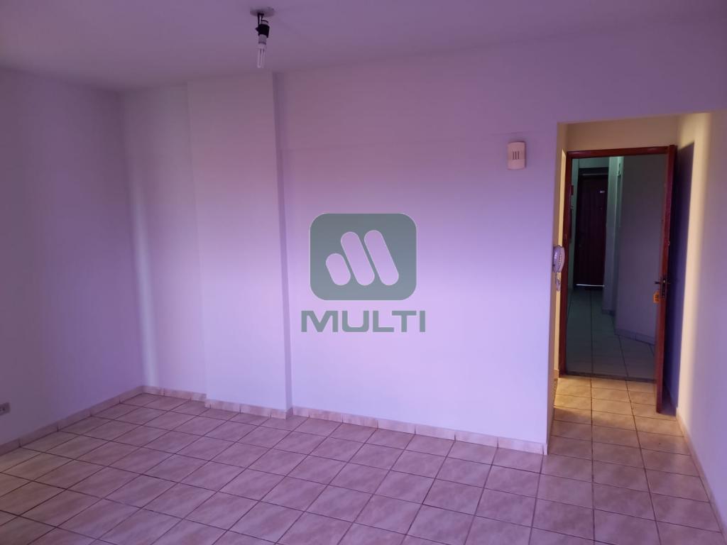 Apartamento à venda com 3 quartos, 68m² - Foto 2