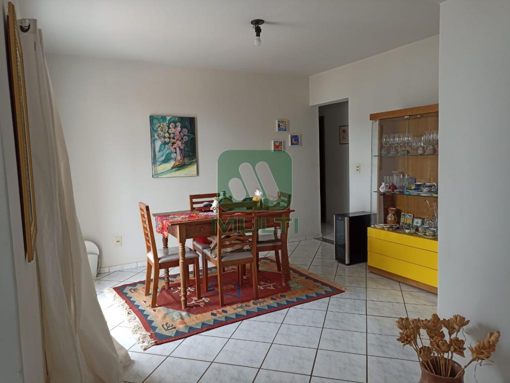 Apartamento à venda com 4 quartos, 101m² - Foto 2