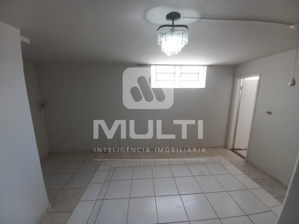 Casa à venda com 4 quartos, 400m² - Foto 3