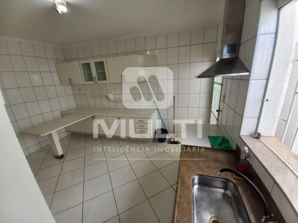 Casa à venda com 4 quartos, 400m² - Foto 5