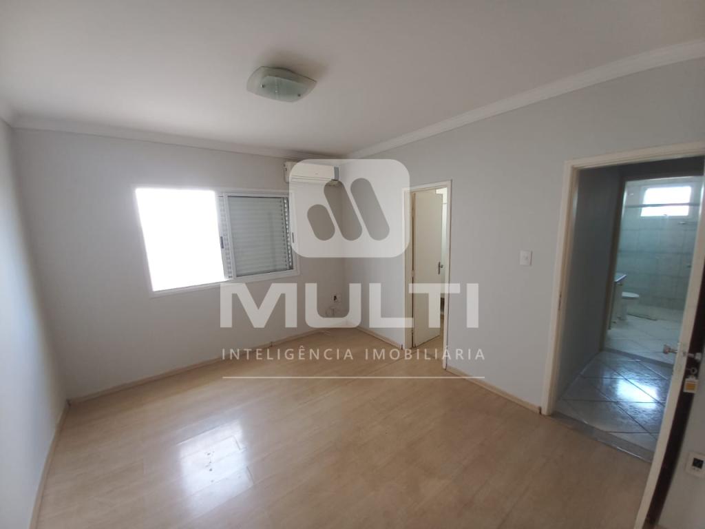 Casa à venda com 4 quartos, 400m² - Foto 17