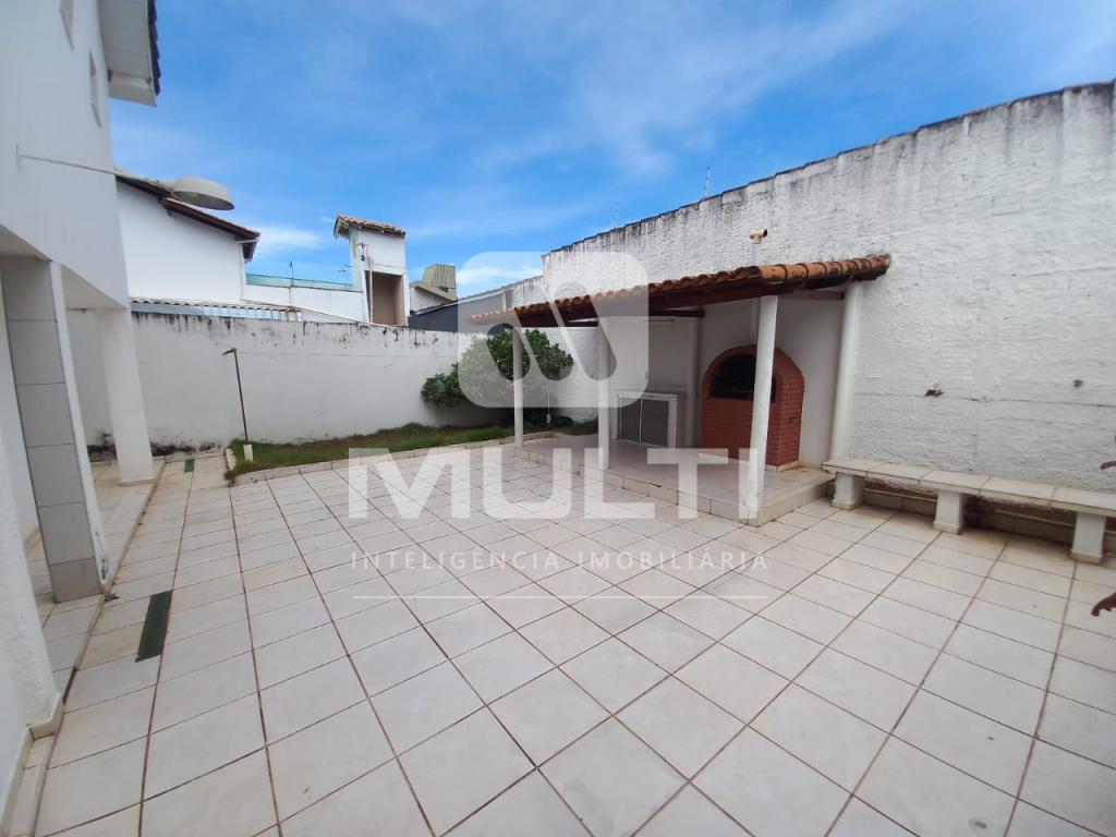 Casa à venda com 4 quartos, 400m² - Foto 26