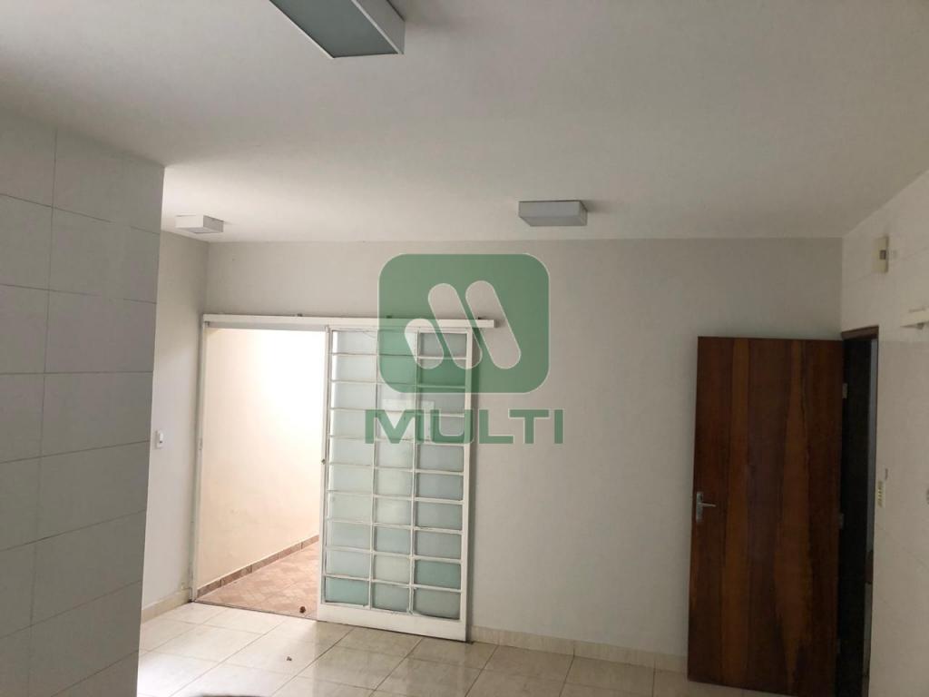 Casa à venda com 3 quartos, 190m² - Foto 5