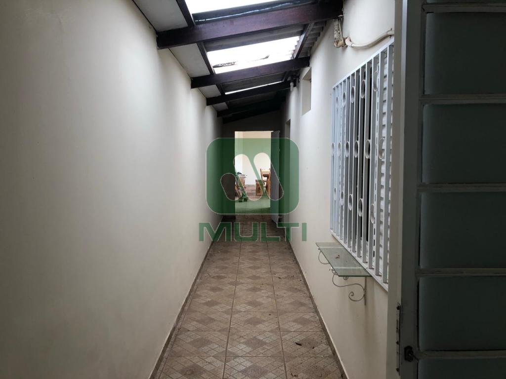 Casa à venda com 3 quartos, 190m² - Foto 9