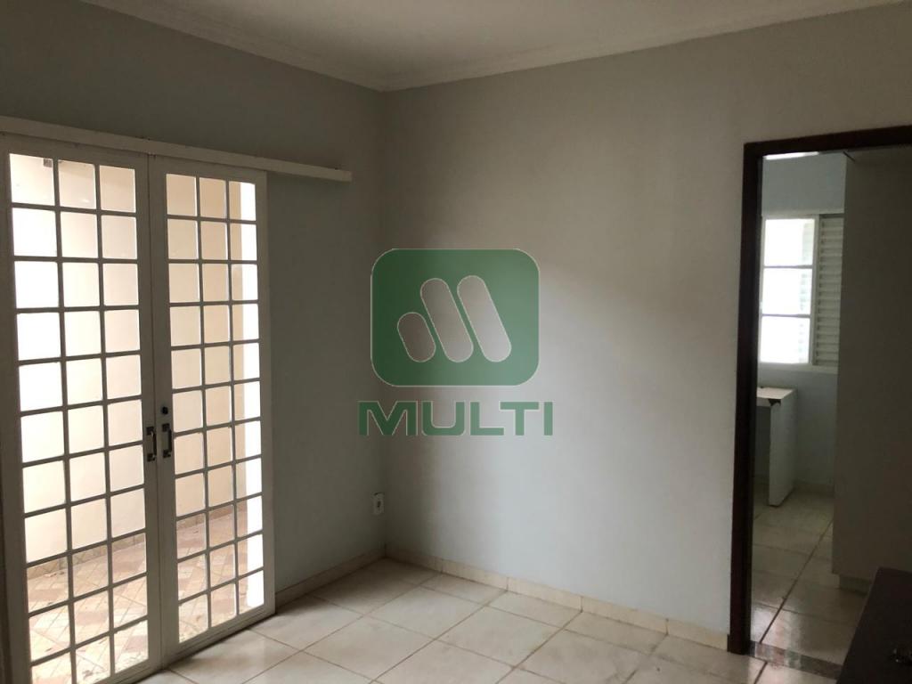 Casa à venda com 3 quartos, 190m² - Foto 16