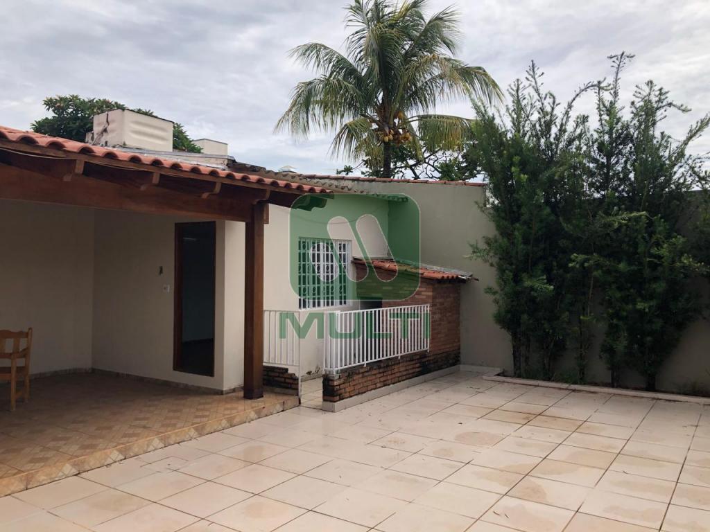 Casa à venda com 3 quartos, 190m² - Foto 23