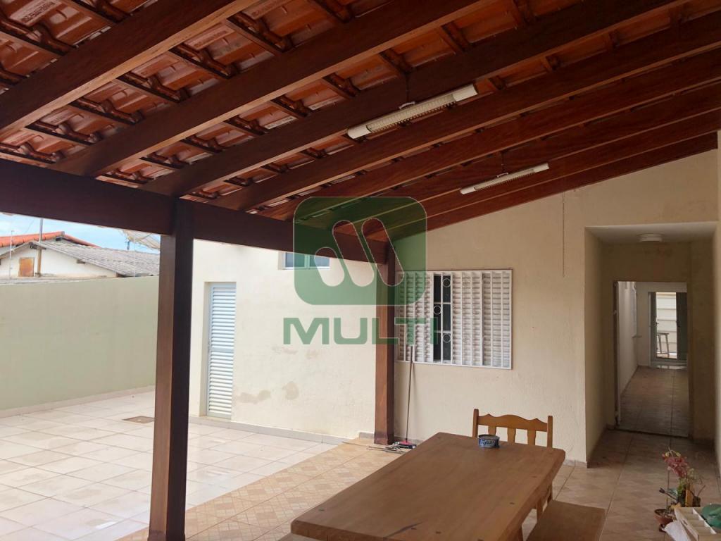 Casa à venda com 3 quartos, 190m² - Foto 24