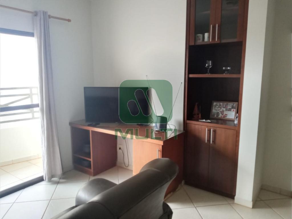 Apartamento à venda com 3 quartos, 84m² - Foto 7