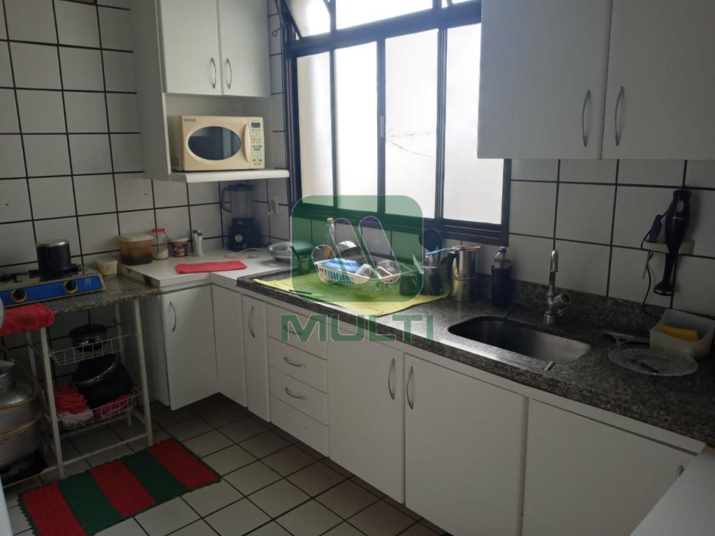 Apartamento à venda com 3 quartos, 84m² - Foto 8