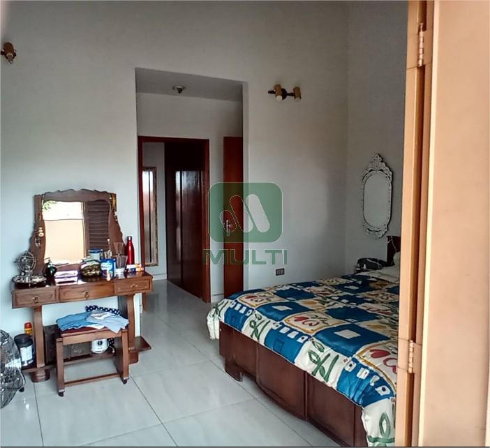 Casa à venda com 3 quartos, 360m² - Foto 19