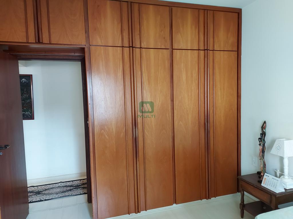 Apartamento à venda com 3 quartos, 130m² - Foto 5