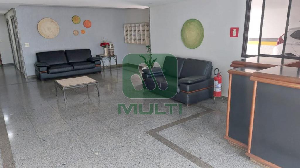 Apartamento à venda com 3 quartos, 100m² - Foto 2