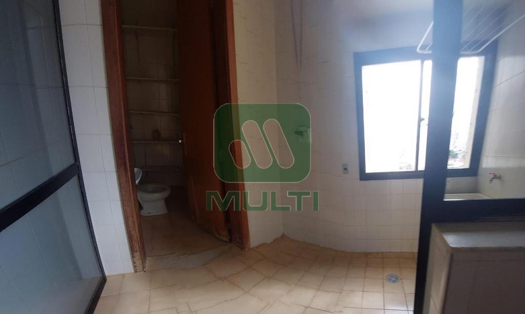 Apartamento à venda com 3 quartos, 100m² - Foto 3