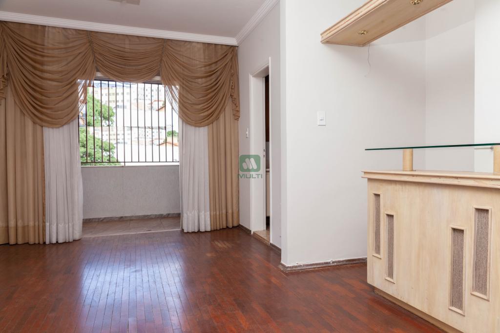 Apartamento à venda com 3 quartos, 160m² - Foto 4