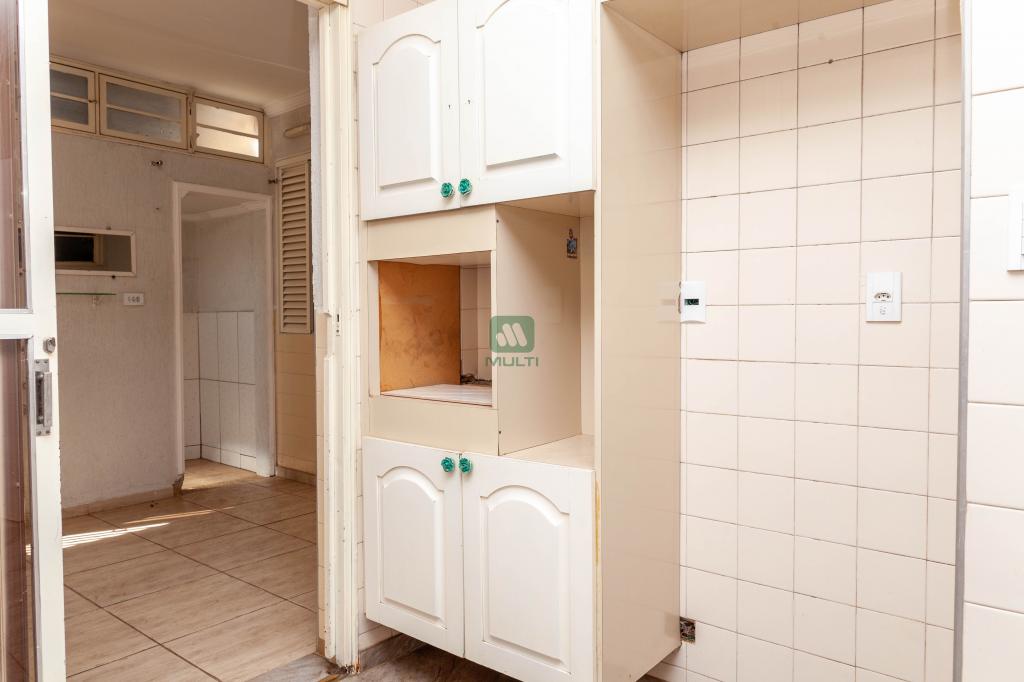 Apartamento à venda com 3 quartos, 160m² - Foto 17