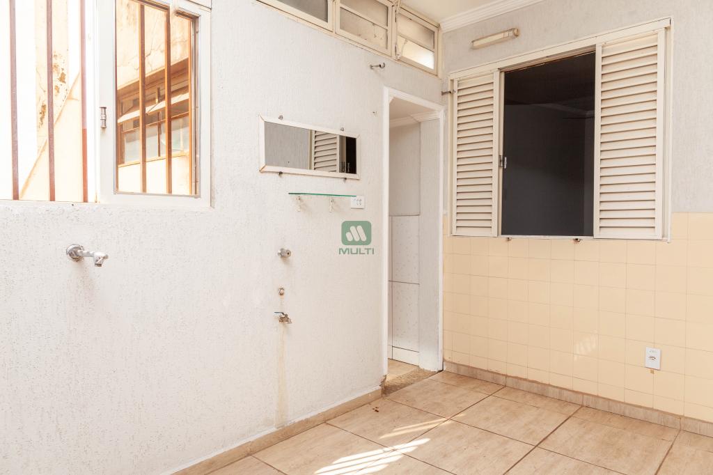 Apartamento à venda com 3 quartos, 160m² - Foto 19