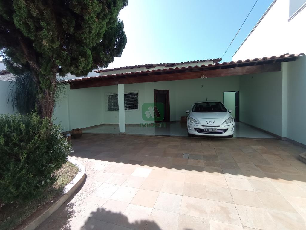 Casa à venda com 4 quartos, 330m² - Foto 11