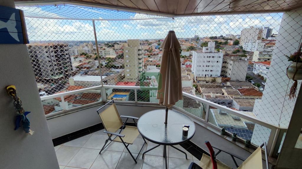 Cobertura à venda com 4 quartos, 160m² - Foto 2