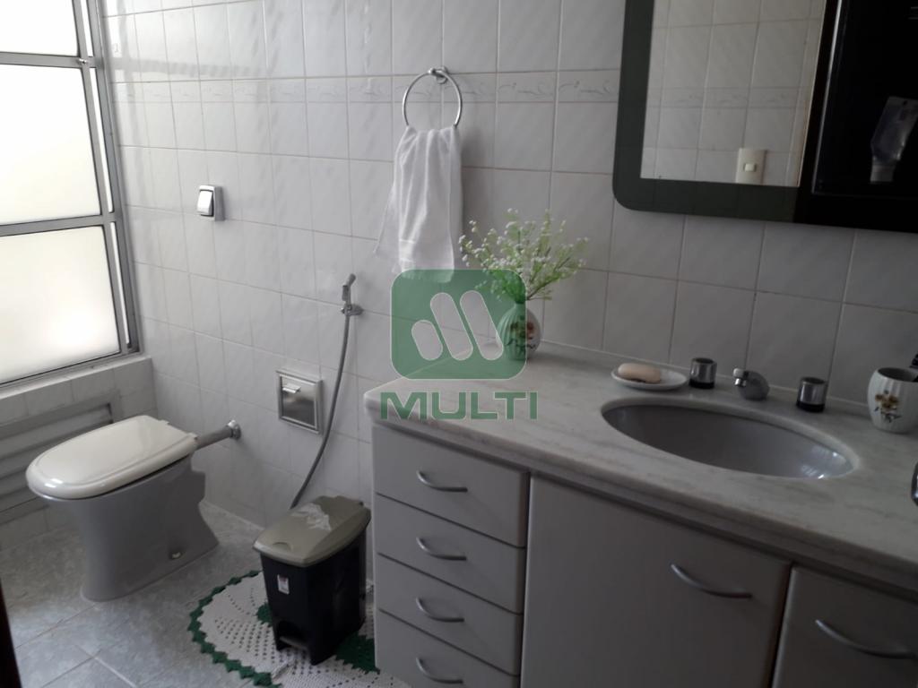 Apartamento à venda com 3 quartos, 177m² - Foto 7