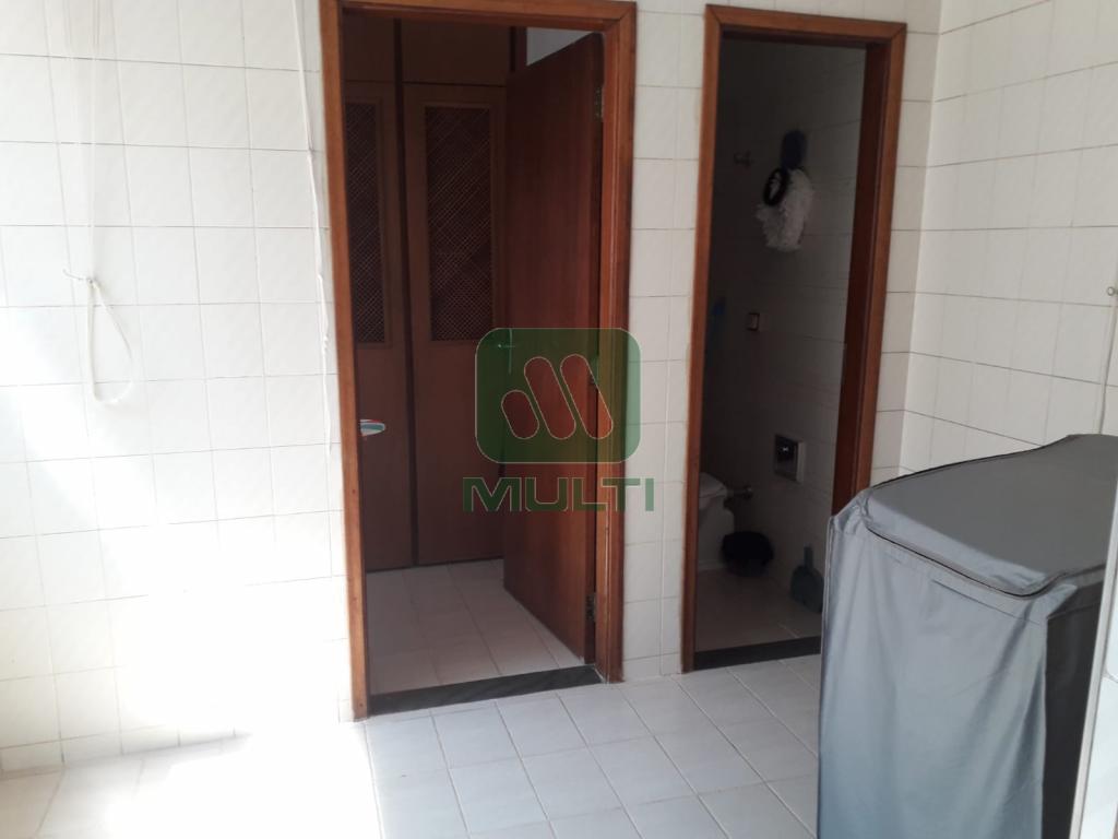 Apartamento à venda com 3 quartos, 177m² - Foto 9