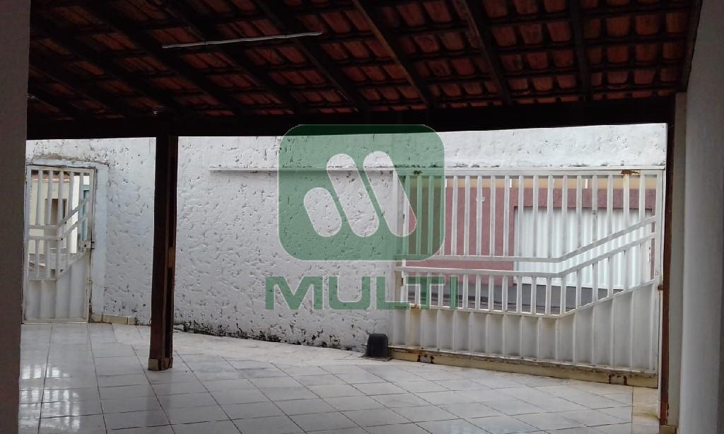 Casa à venda com 4 quartos, 200m² - Foto 5