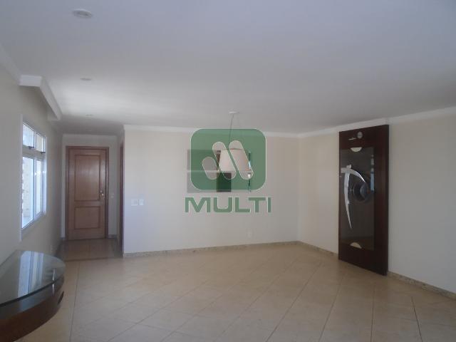 Apartamento à venda com 3 quartos, 188m² - Foto 1