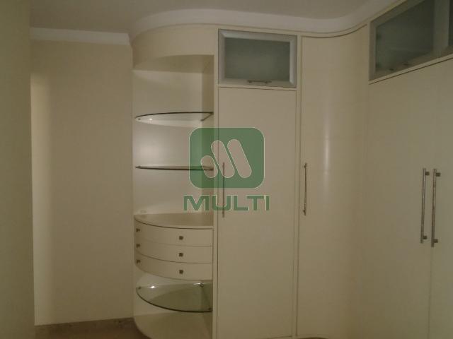 Apartamento à venda com 3 quartos, 188m² - Foto 7