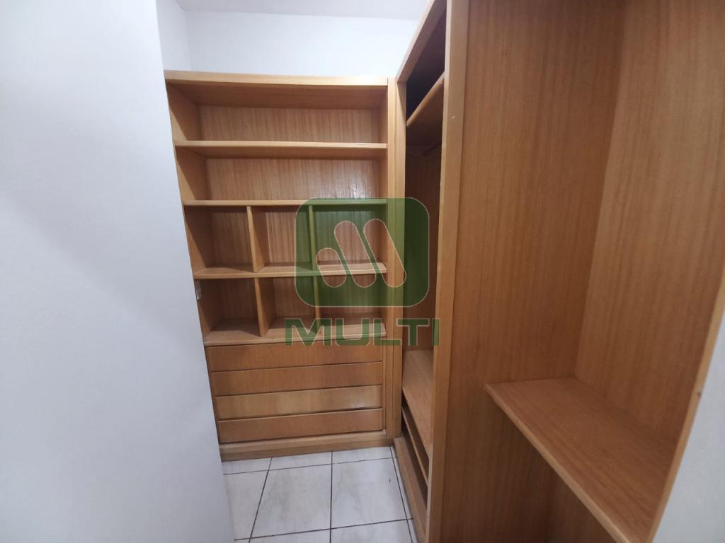 Casa à venda com 3 quartos, 158m² - Foto 8