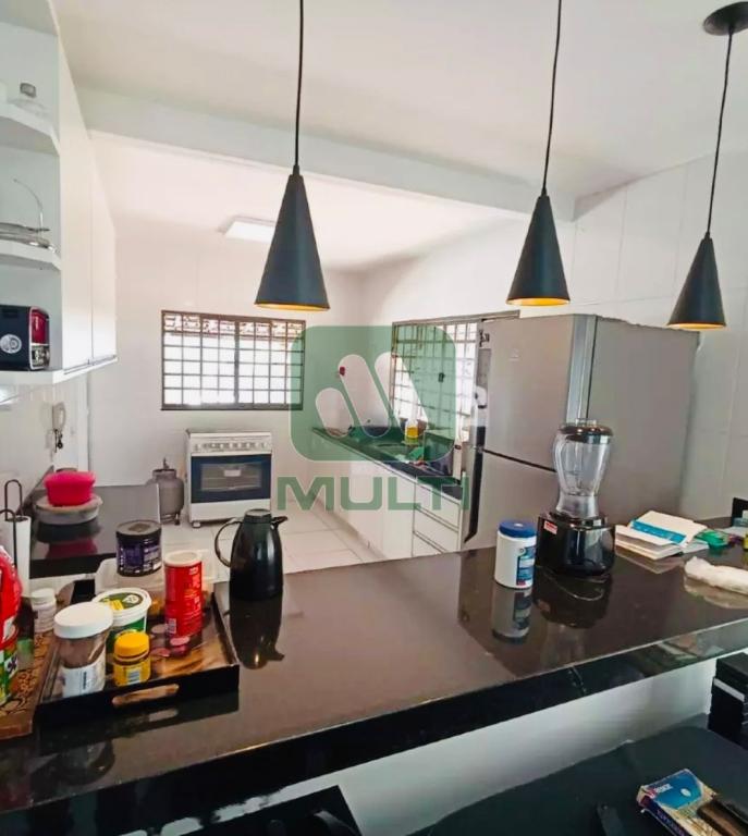 Casa à venda com 3 quartos, 309m² - Foto 18