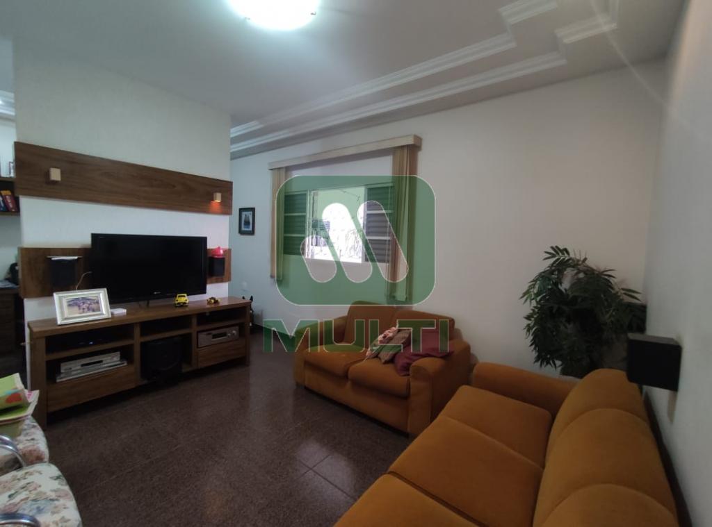 Casa à venda com 3 quartos, 280m² - Foto 3