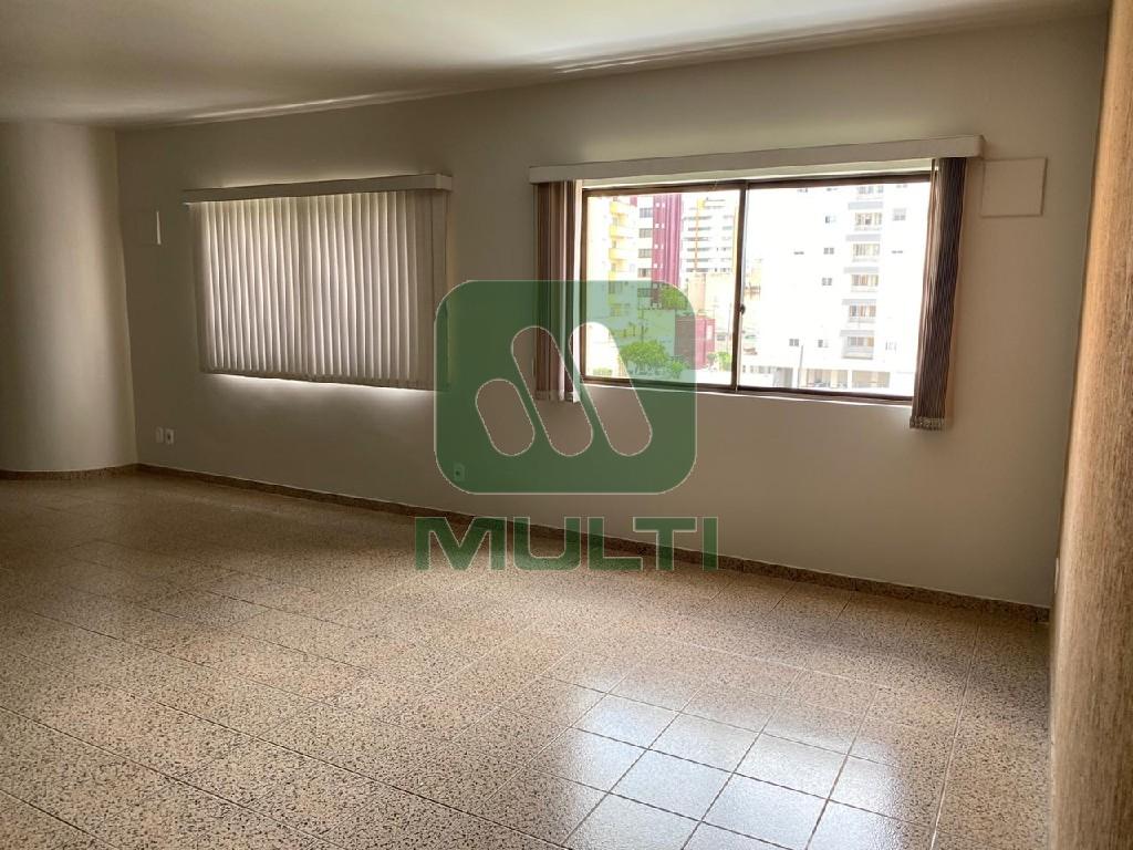 Apartamento à venda com 3 quartos, 130m² - Foto 9