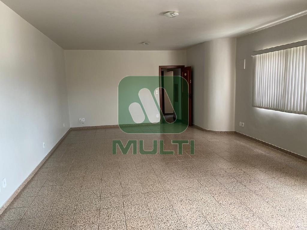 Apartamento à venda com 3 quartos, 130m² - Foto 23