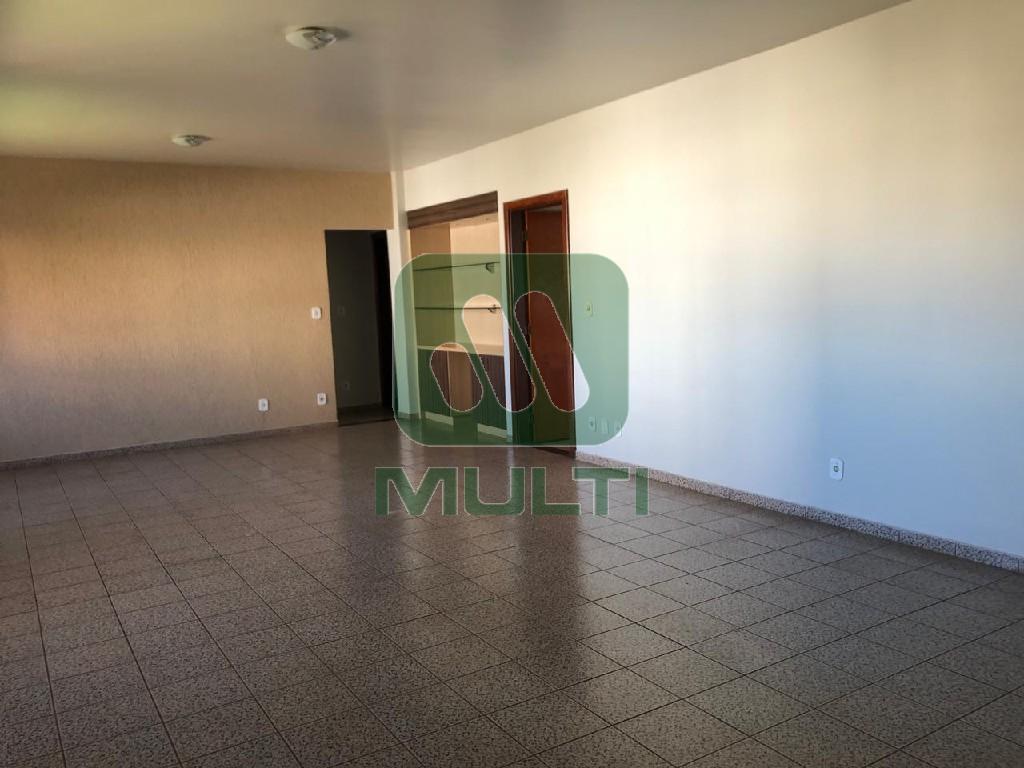 Apartamento à venda com 3 quartos, 130m² - Foto 26