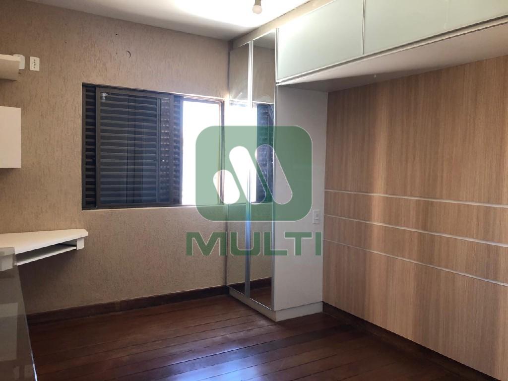 Apartamento à venda com 3 quartos, 130m² - Foto 27