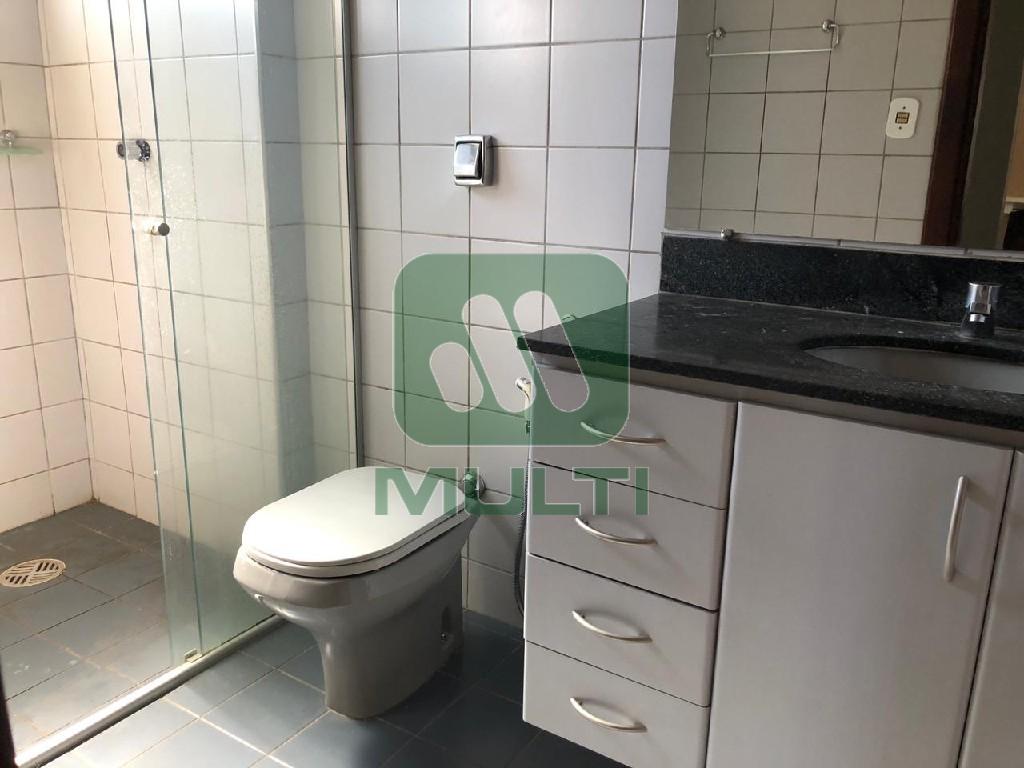 Apartamento à venda com 3 quartos, 130m² - Foto 32