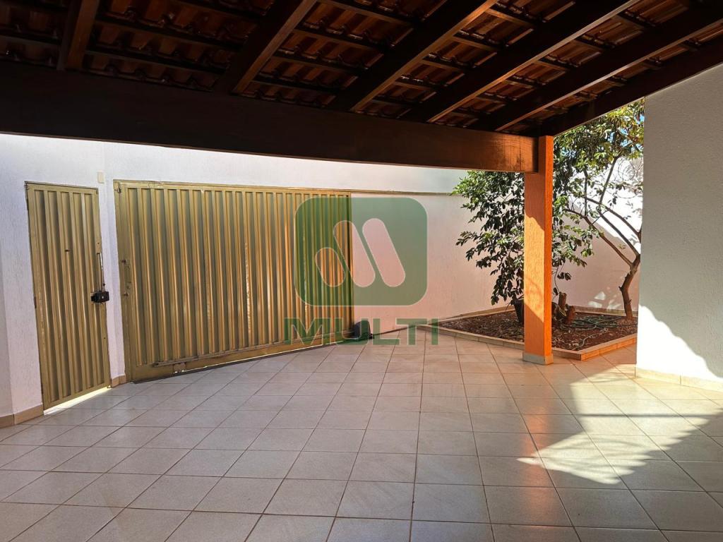 Casa à venda com 3 quartos, 258m² - Foto 13