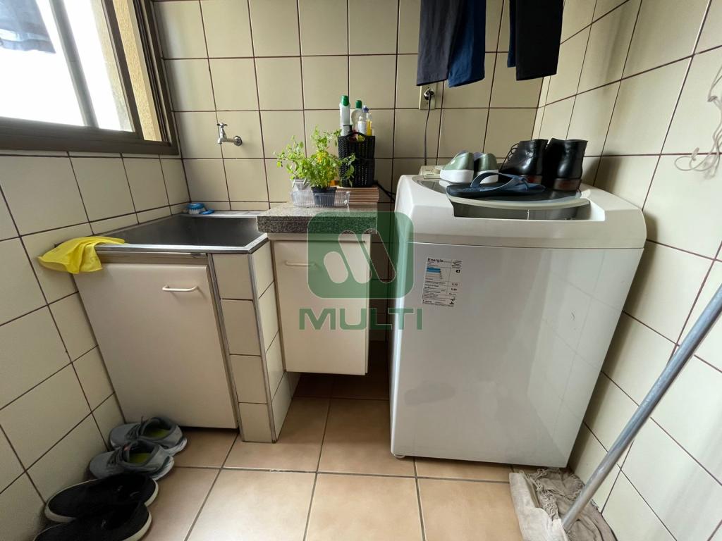 Apartamento à venda com 3 quartos, 119m² - Foto 4