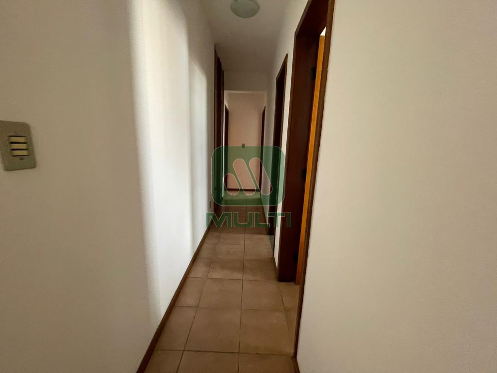 Apartamento à venda com 3 quartos, 119m² - Foto 7