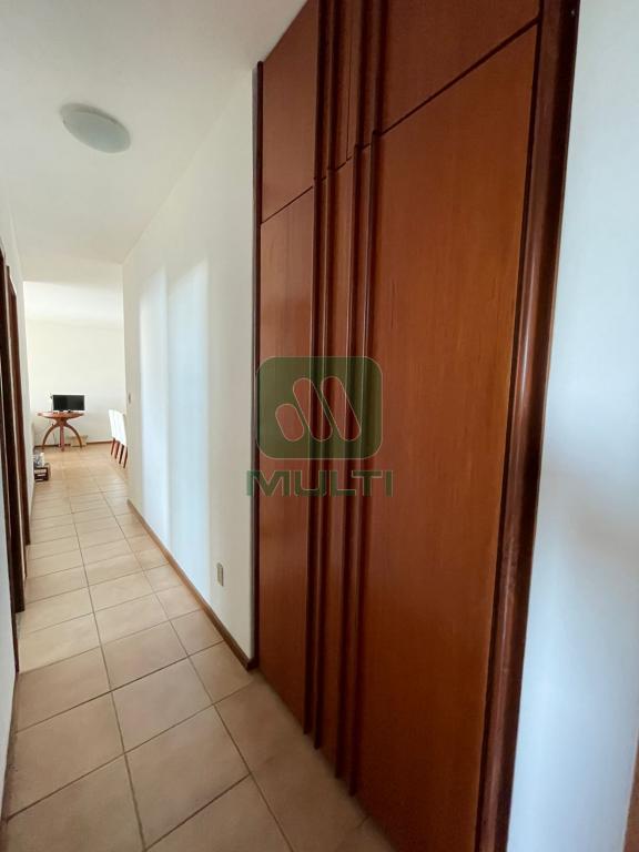 Apartamento à venda com 3 quartos, 119m² - Foto 8