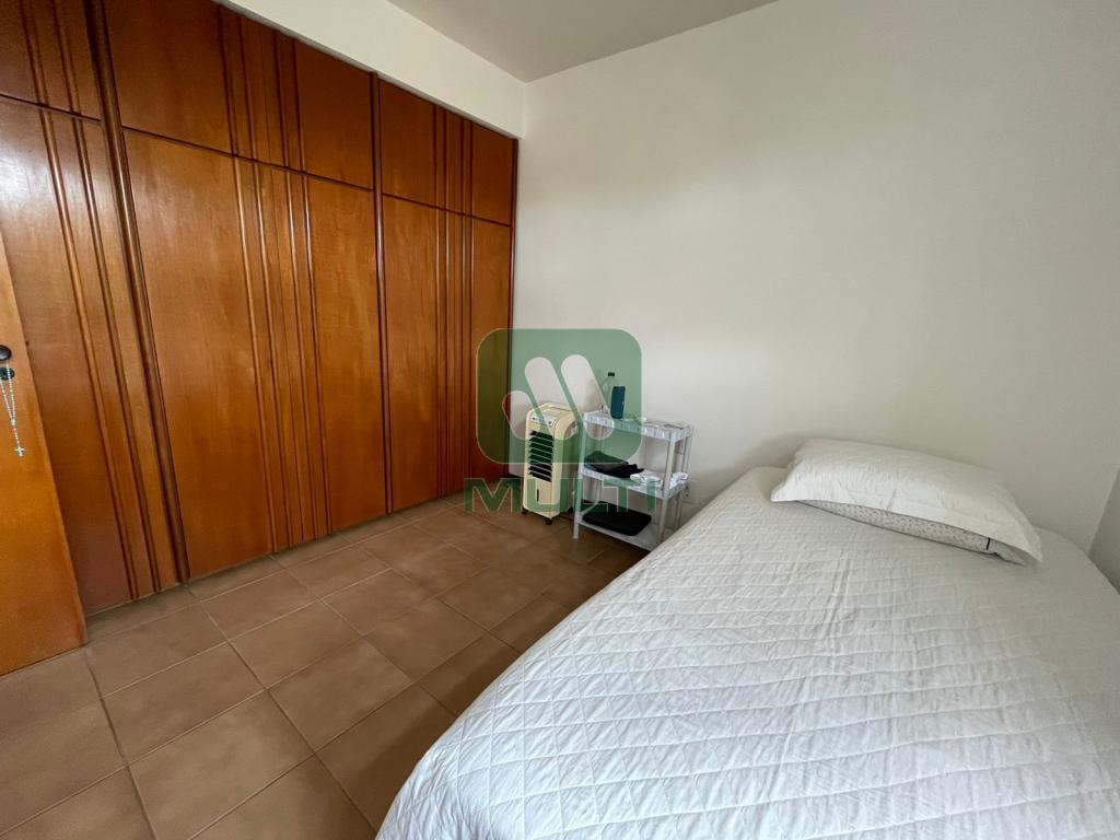 Apartamento à venda com 3 quartos, 119m² - Foto 11