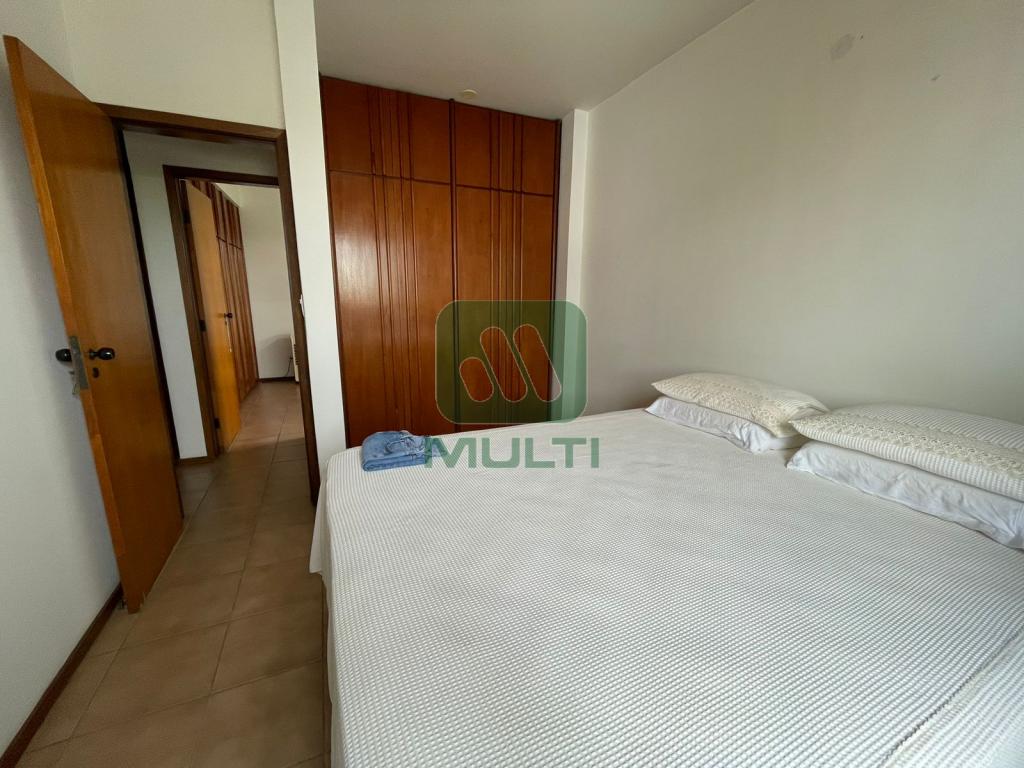 Apartamento à venda com 3 quartos, 119m² - Foto 13