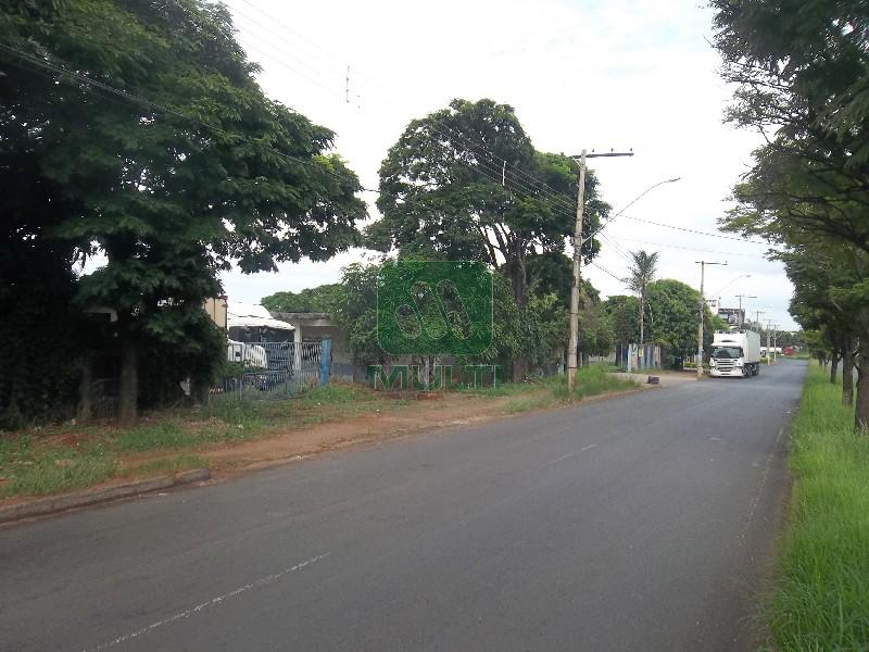 Prédio Inteiro à venda com 1 quarto, 160m² - Foto 2