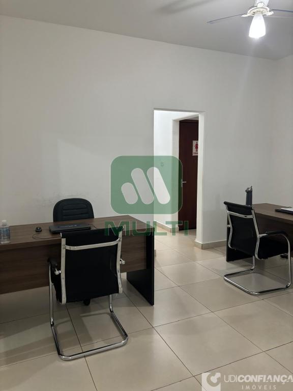 Prédio Inteiro à venda com 3 quartos, 267m² - Foto 1