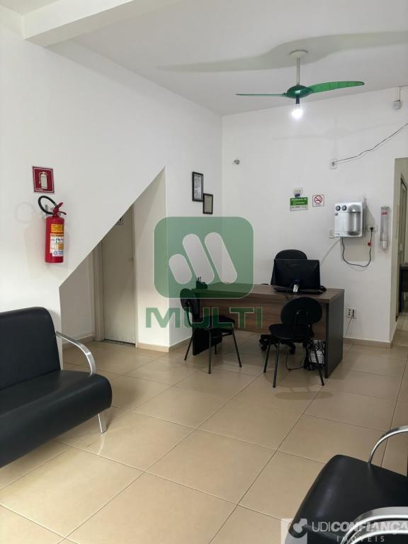 Prédio Inteiro à venda com 3 quartos, 267m² - Foto 4